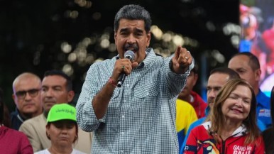 Maduro llama a venezolanos a acompañarlo en su juramento el 10 de enero