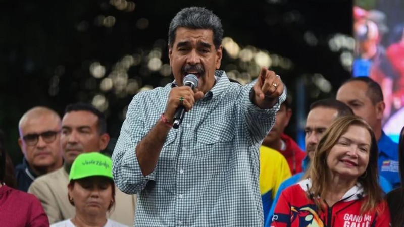 Maduro llama a venezolanos a acompaarlo en su juramento el 10 de enero