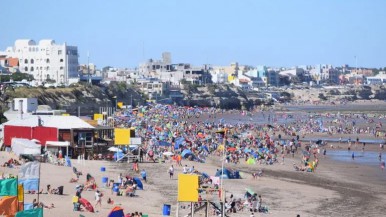 Cuánto sale vacacionar en Las Grutas este verano: los precios del alojamiento y la comida  