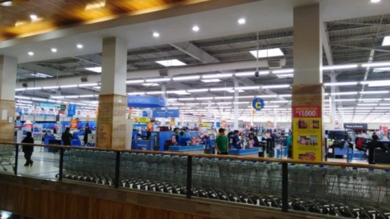 Reconocido Supermercado de Punta Arenas cerrado por estampida de ratones