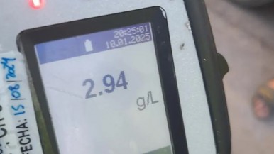 Realizaba maniobras peligrosas con el auto, lo paró Tránsito y le dio 2,94 en el test de alcoholemia  