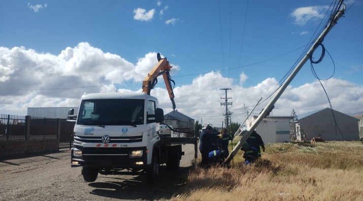 Ms de 30 intervenciones policiales y de bomberos ante la tormenta de viento en Santa Cruz