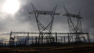 Tareas de mantenimiento en líneas de alta tensión en Santa Cruz: qué pasará con la energía eléctrica este martes y miércoles 