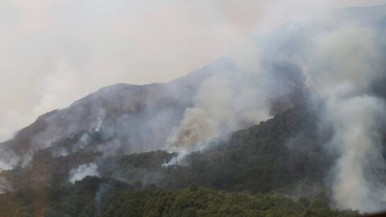 El fuego no se detiene en el Parque 