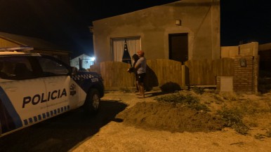 Santa Cruz: acusó al vecino de que sus perros mataron a su gato y lo amenazó con un rifle 