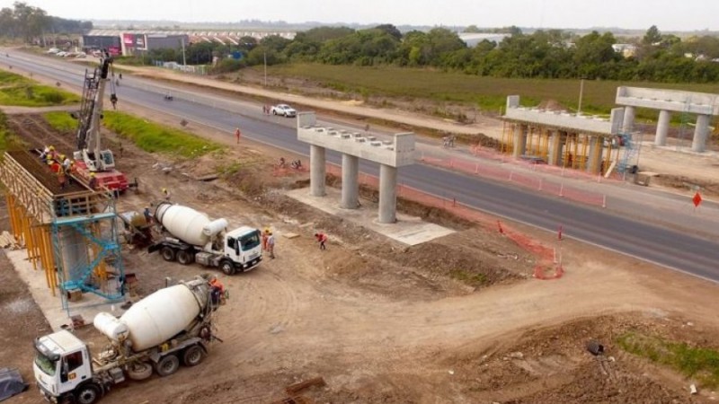 El Gobierno oficializ el decreto que da pie a su plan para privatizar rutas nacionales