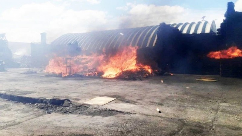 Vecinos de Ro Grande reclaman por constantes incendios en planta de reciclaje