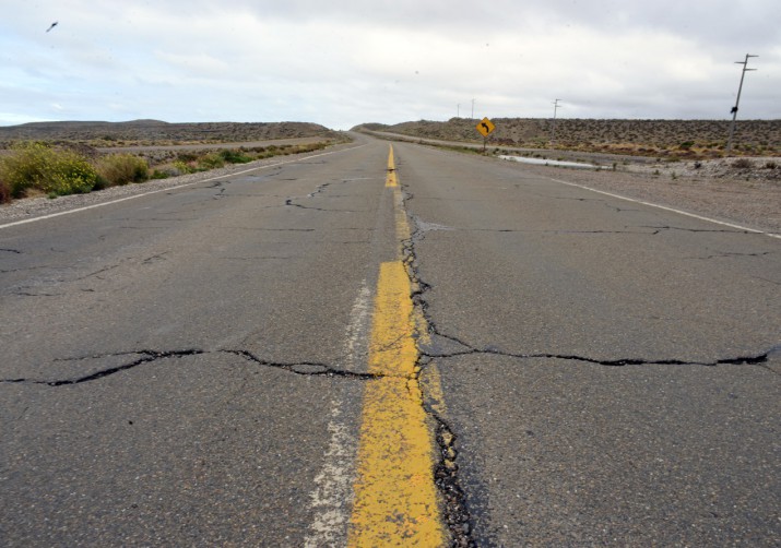 "El deterioro de la Ruta Nacional 3 en Santa Cruz: un camino olvidado por la nueva gestin nacional"