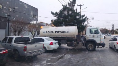 Provincia vs Municipio: desmentida oficial por el agua a los barrios, un comunicado "mal intencionado"  y reclamo por provocar un corte de energía en Río Gallegos  