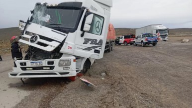 Susto en la Ruta 3: fuerte choque de camiones cerca de Ramón Santos